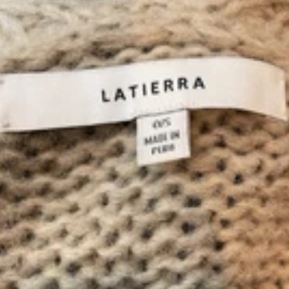 Latierra Women's Nube Vest in Oatmeal Alpaca Blend One Size - Picture 8 of 9